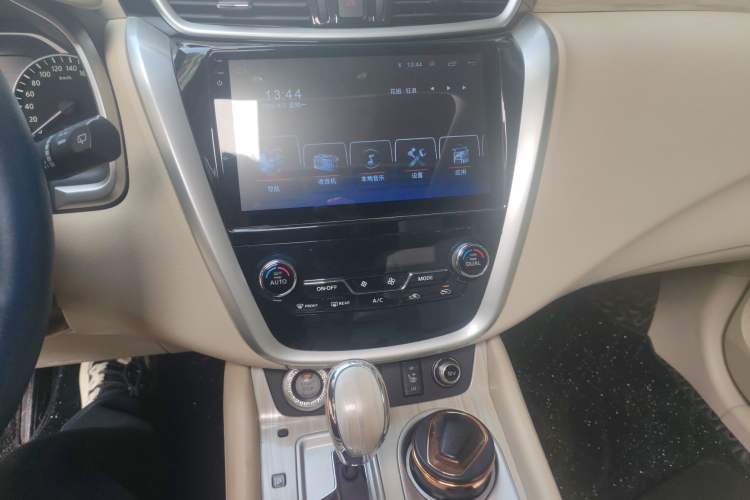 Used Nissan Murano 2017 2.5L XL Two-Wheel Drive Smart Edition Audio And AC Panel
