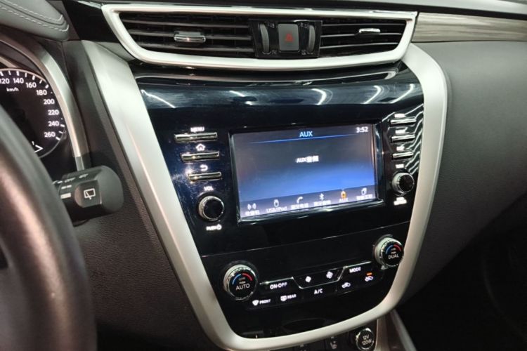 Used Nissan Murano 2017 2.5L XL Two-Wheel Drive Smart Edition Audio And AC Panel