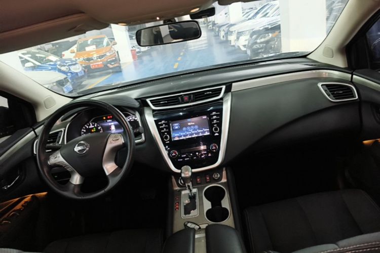 Used Nissan Murano 2017 2.5L XL Two-Wheel Drive Smart Edition Center Console