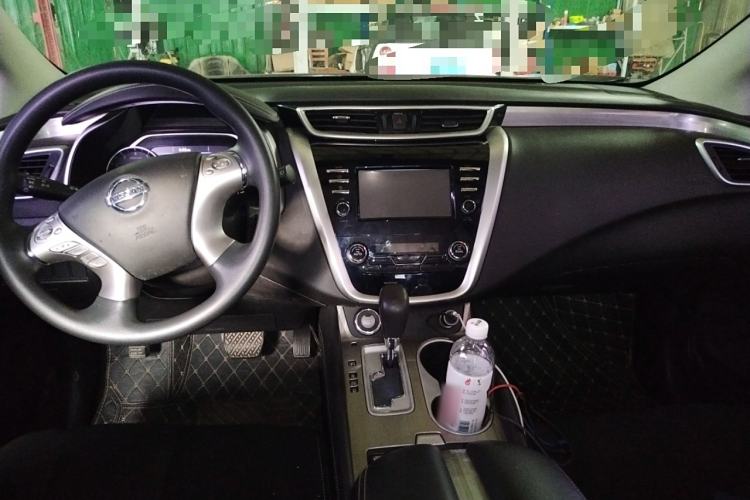 Used Nissan Murano 2017 2.5L XE Two-Wheel Drive Elite Edition Center Console