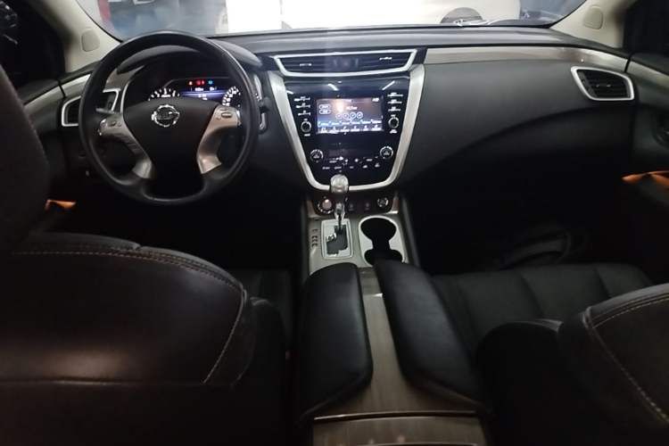 Used Nissan Murano 2017 2.5L XL Two-Wheel Drive Smart Edition Center Console