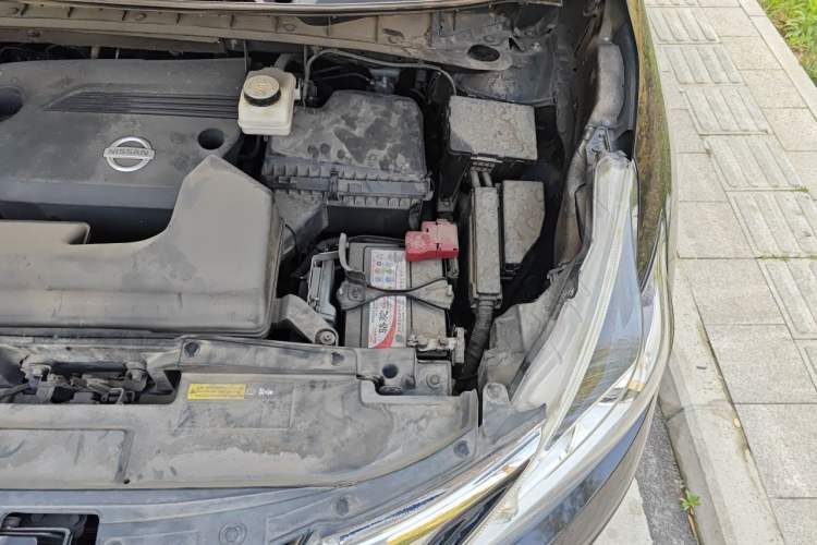 Used Nissan Murano 2017 2.5L XL Two-Wheel Drive Smart Edition Engine Bay Left