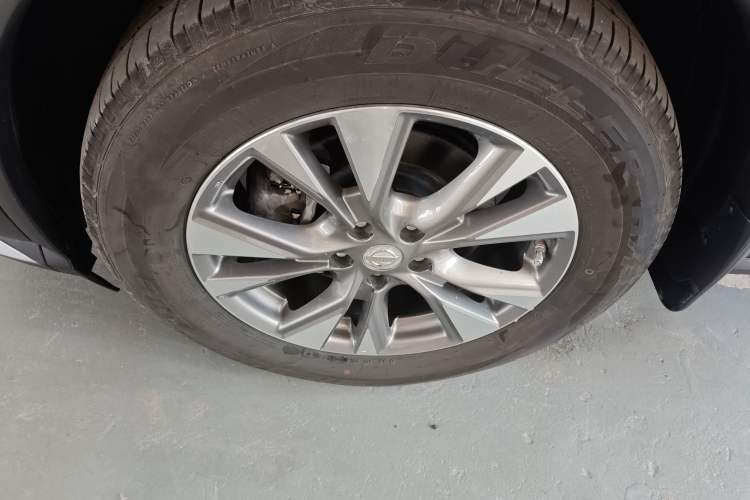 Used Nissan Murano 2017 2.5L XL Two-Wheel Drive Smart Edition Exterior 4