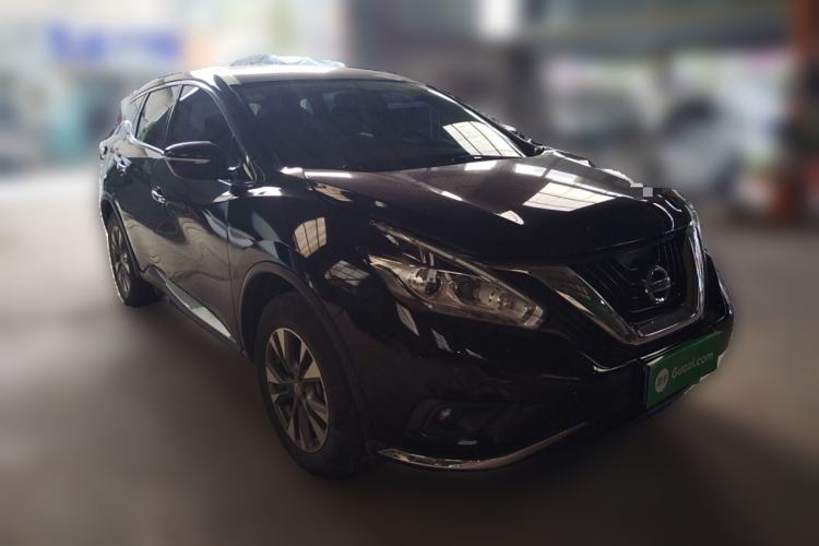 Used Nissan Murano 2017 2.5L XE Two-Wheel Drive Elite Edition Front Right 45 Deg