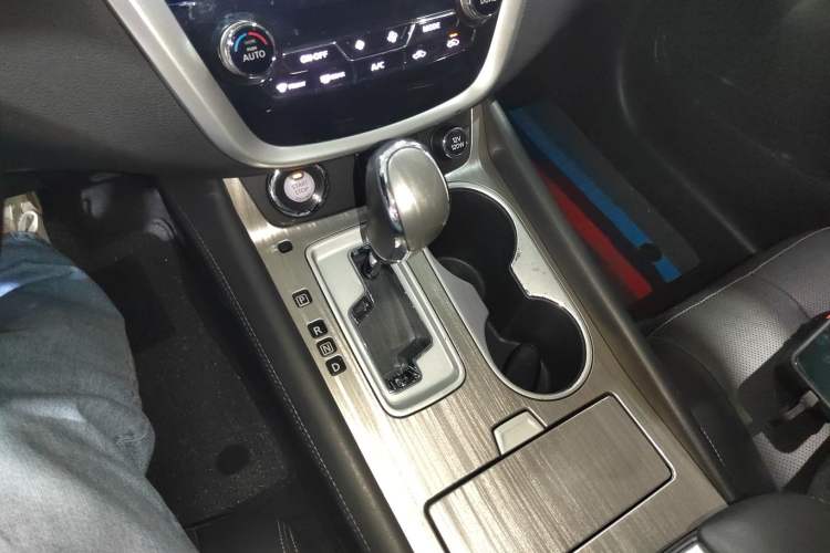Used Nissan Murano 2017 2.5L XL Two-Wheel Drive Smart Edition Gear Lever