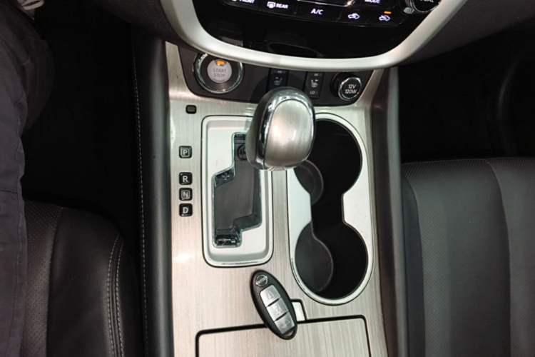 Used Nissan Murano 2017 2.5L XL Two-Wheel Drive Smart Edition Gear Lever
