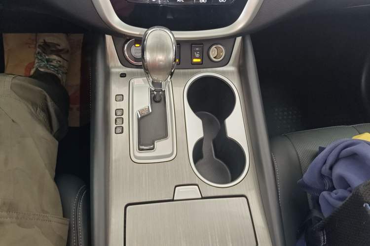 Used Nissan Murano 2017 2.5L XL Two-Wheel Drive Smart Edition Gear Lever