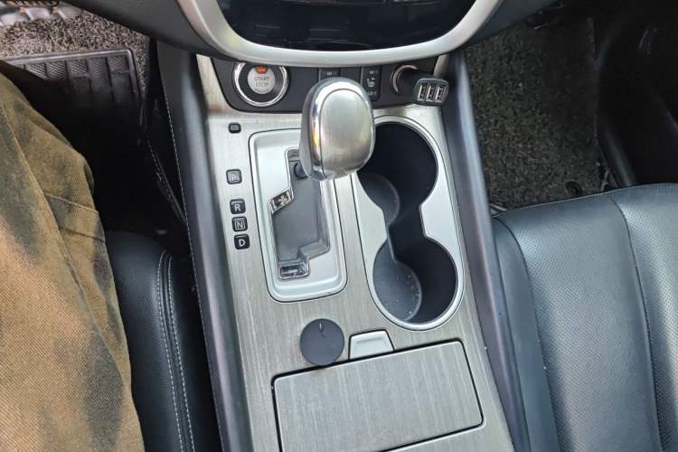 Used Nissan Murano 2017 2.5L XL Two-Wheel Drive Smart Edition Gear Lever
