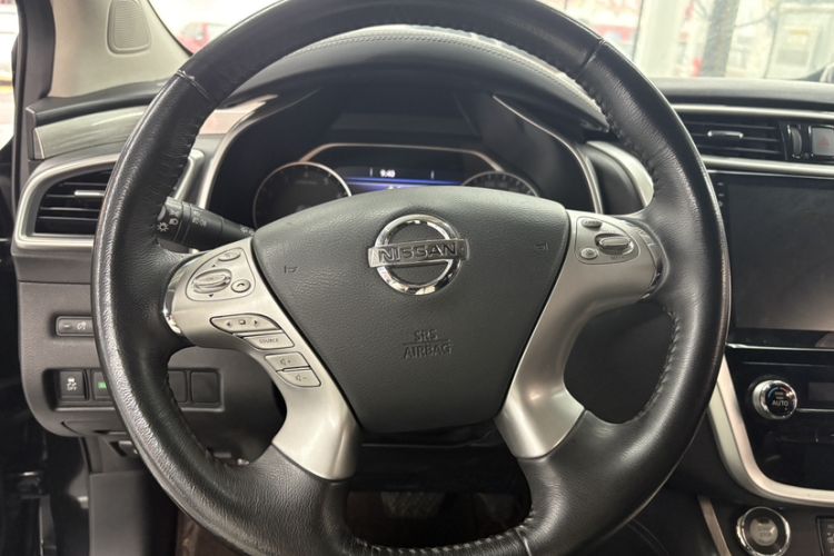 Used Nissan Murano 2017 2.5L XL Two-Wheel Drive Smart Edition Interior 2