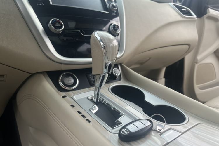 Used Nissan Murano 2017 2.5L XL Two-Wheel Drive Smart Edition Interior 4