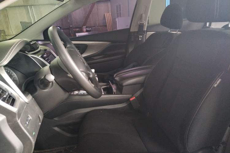 Used Nissan Murano 2017 2.5L XE Two-Wheel Drive Elite Edition Left Front Seat