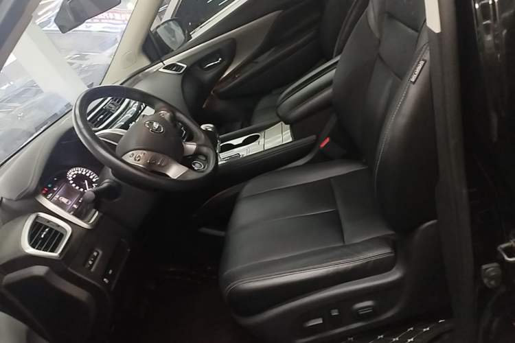 Used Nissan Murano 2017 2.5L XL Two-Wheel Drive Smart Edition Left Front Seat