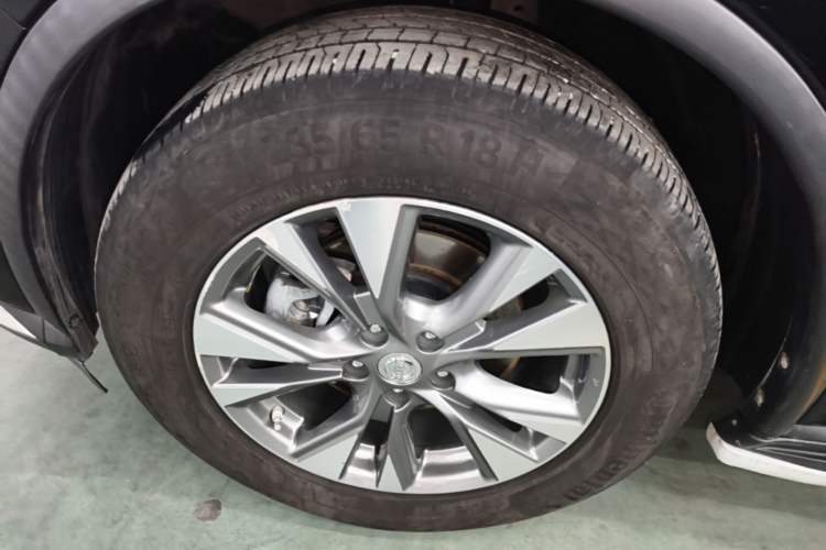 Used Nissan Murano 2017 2.5L XL Two-Wheel Drive Smart Edition Left Front Wheel Hub