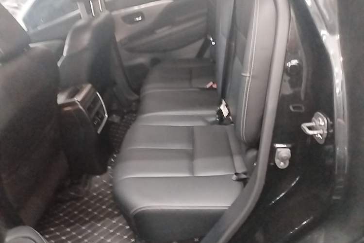 Used Nissan Murano 2017 2.5L XL Two-Wheel Drive Smart Edition Left Rear Seat