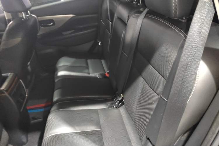 Used Nissan Murano 2017 2.5L XL Two-Wheel Drive Smart Edition Left Rear Seat