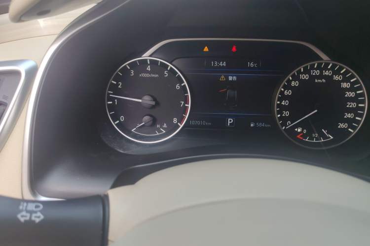 Used Nissan Murano 2017 2.5L XL Two-Wheel Drive Smart Edition Odometer Close Up