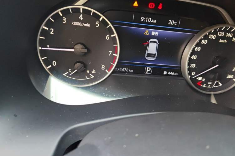 Used Nissan Murano 2017 2.5L XL Two-Wheel Drive Smart Edition Odometer Close Up