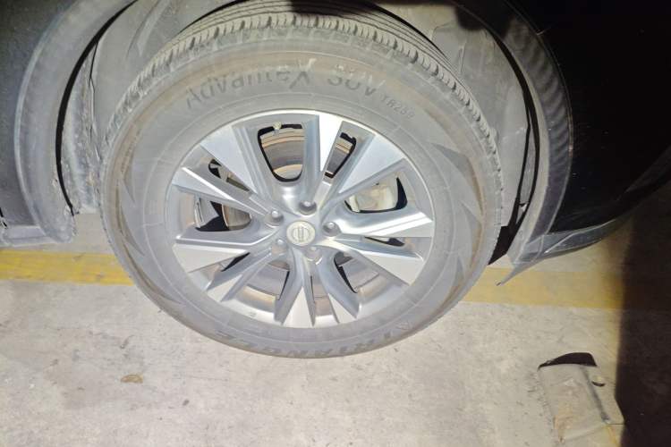 Used Nissan Murano 2017 2.5L XL Two-Wheel Drive Smart Edition Right Front Wheel Hub