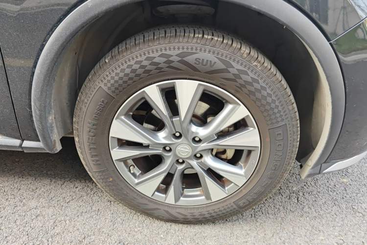 Used Nissan Murano 2017 2.5L XL Two-Wheel Drive Smart Edition Right Front Wheel Hub
