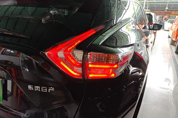 Used Nissan Murano 2017 2.5L XL Two-Wheel Drive Smart Edition Right Rear Taillight
