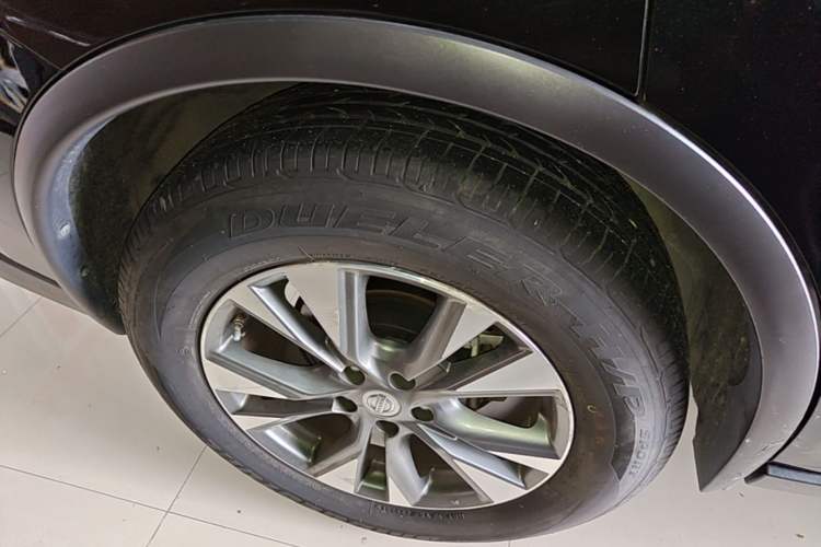 Used Nissan Murano 2017 2.5L XL Two-Wheel Drive Smart Edition Right Rear Wheel Hub