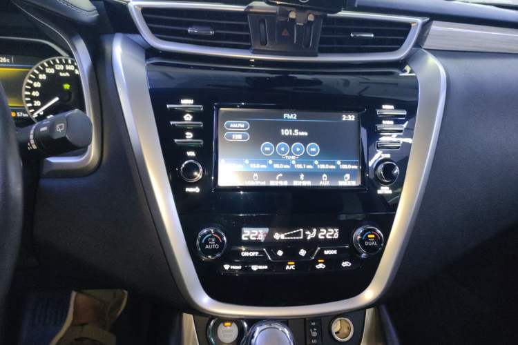 Used Nissan Murano 2017 2.5 S/C HEV XL Four-Wheel Drive Hybrid Prestige Edition Audio And AC Panel