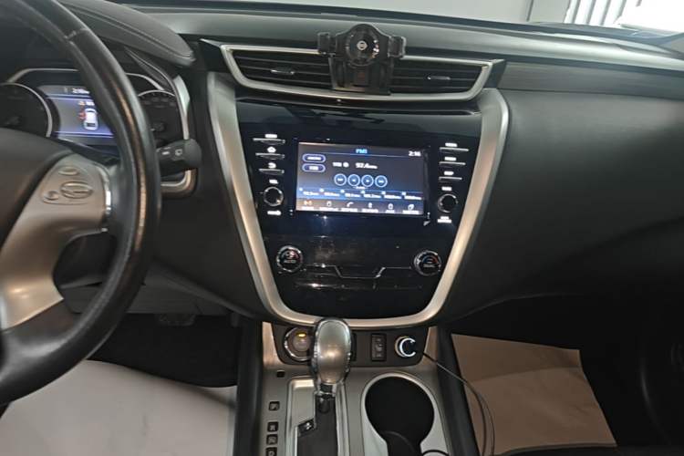 Used Nissan Murano 2017 2.5L XL Two-Wheel Drive Smart Edition Audio And AC Panel