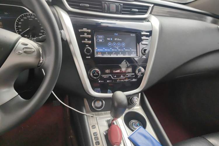 Used Nissan Murano 2017 2.5L XE Two-Wheel Drive Elite Edition Audio And AC Panel