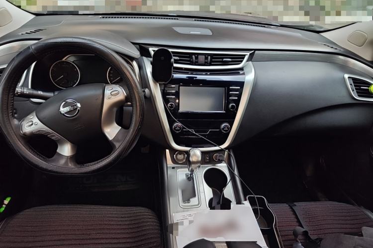 Used Nissan Murano 2017 2.5L XL Two-Wheel Drive Smart Edition Center Console