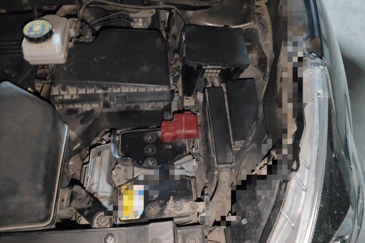 Used Nissan Murano 2017 2.5L XL Two-Wheel Drive Smart Edition Engine Bay Left
