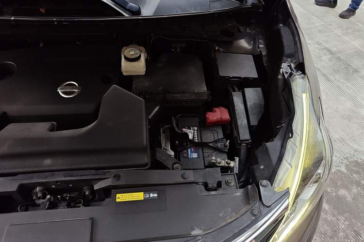Used Nissan Murano 2017 2.5L XL Two-Wheel Drive Smart Edition Engine Bay Left
