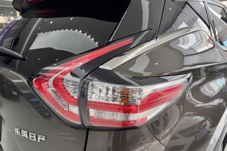 Used Nissan Murano 2017 2.5L XL Two-Wheel Drive Smart Edition Exterior 11