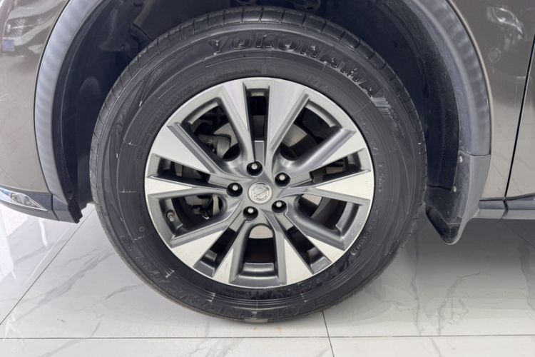 Used Nissan Murano 2017 2.5L XL Two-Wheel Drive Smart Edition Exterior 8