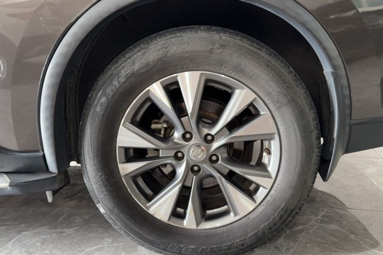 Used Nissan Murano 2017 2.5L XL Two-Wheel Drive Smart Edition Exterior 9