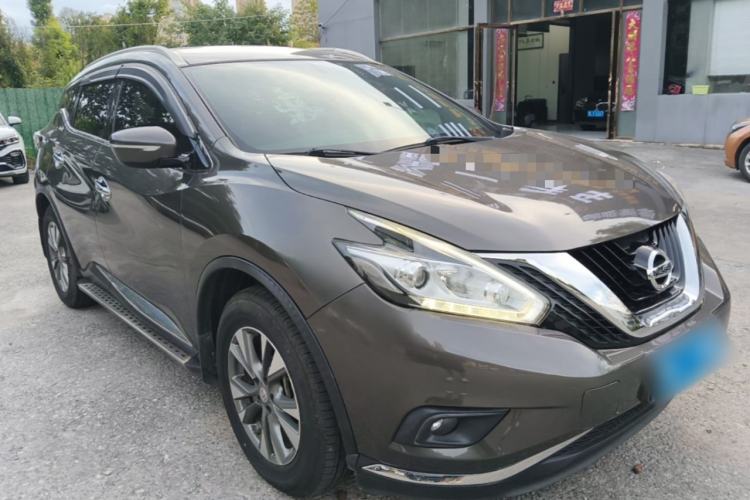 Used Nissan Murano 2017 2.5L XE Two-Wheel Drive Elite Edition Front Right 45 Deg