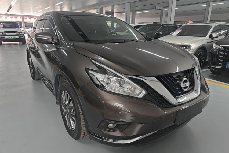 Used Nissan Murano 2017 2.5L XL Two-Wheel Drive Smart Edition Front Right 45 Deg