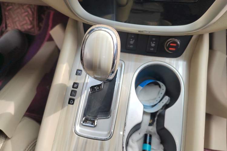 Used Nissan Murano 2017 2.5L XL Two-Wheel Drive Smart Edition Gear Lever