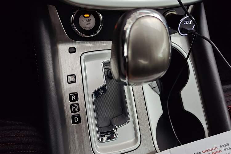 Used Nissan Murano 2017 2.5L XL Two-Wheel Drive Smart Edition Gear Lever