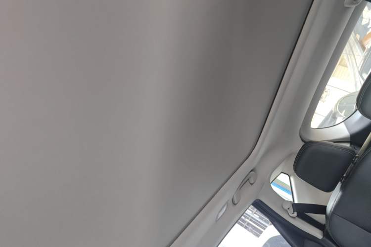 Used Nissan Murano 2017 2.5L XL Two-Wheel Drive Smart Edition Headliner