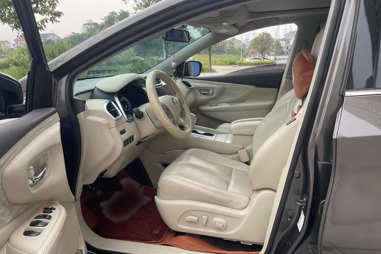 Used Nissan Murano 2017 2.5L XL Two-Wheel Drive Smart Edition Interior 2