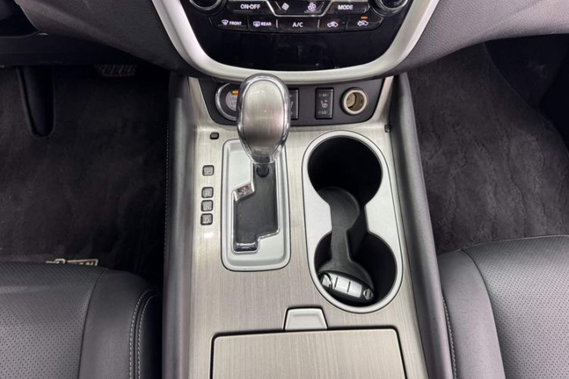 Used Nissan Murano 2017 2.5L XL Two-Wheel Drive Smart Edition Interior 2