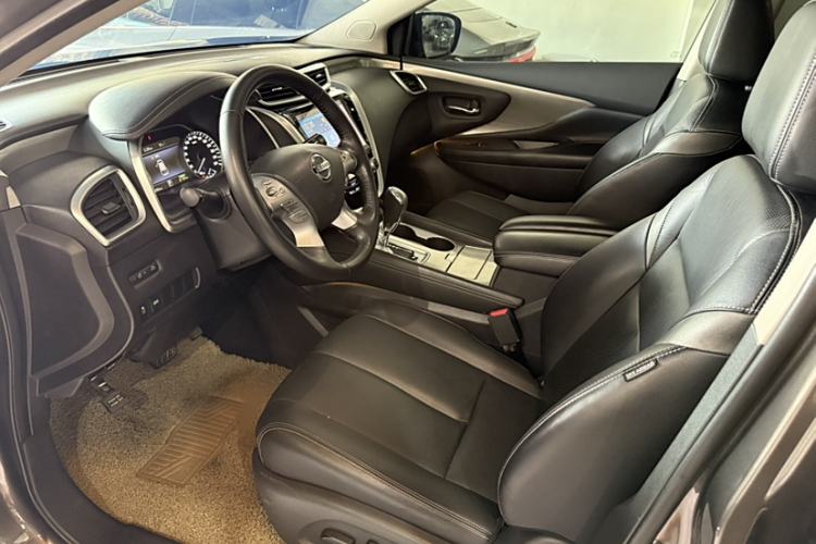 Used Nissan Murano 2017 2.5L XL Two-Wheel Drive Smart Edition Interior 2