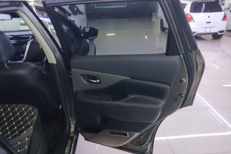 Used Nissan Murano 2017 2.5 S/C HEV XL Four-Wheel Drive Hybrid Prestige Edition Interior 6