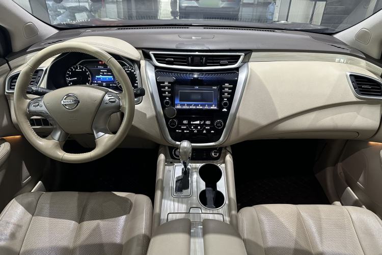 Used Nissan Murano 2017 2.5L XL Two-Wheel Drive Smart Edition Interior 9
