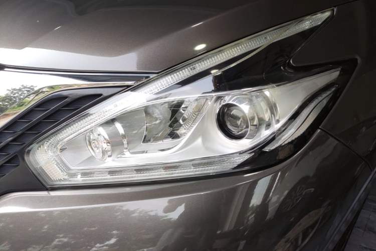 Used Nissan Murano 2017 2.5L XL Two-Wheel Drive Smart Edition Left Front Headlight