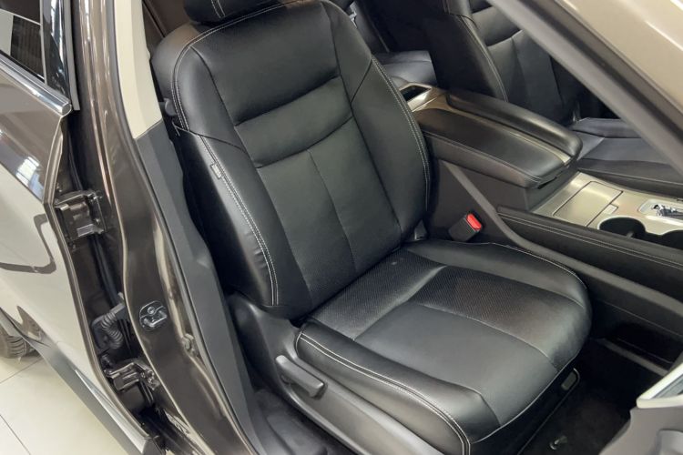 Used Nissan Murano 2017 2.5L XE Two-Wheel Drive Elite Edition Right Front Seat