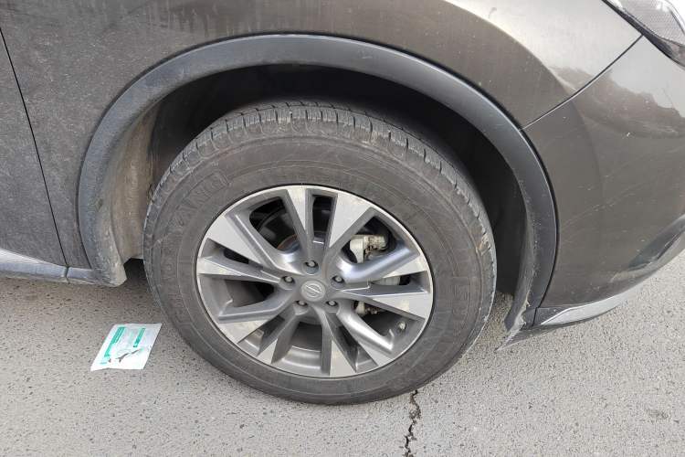 Used Nissan Murano 2017 2.5L XL Two-Wheel Drive Smart Edition Right Front Wheel Hub