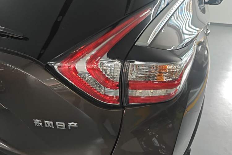 Used Nissan Murano 2017 2.5L XL Two-Wheel Drive Smart Edition Right Rear Taillight