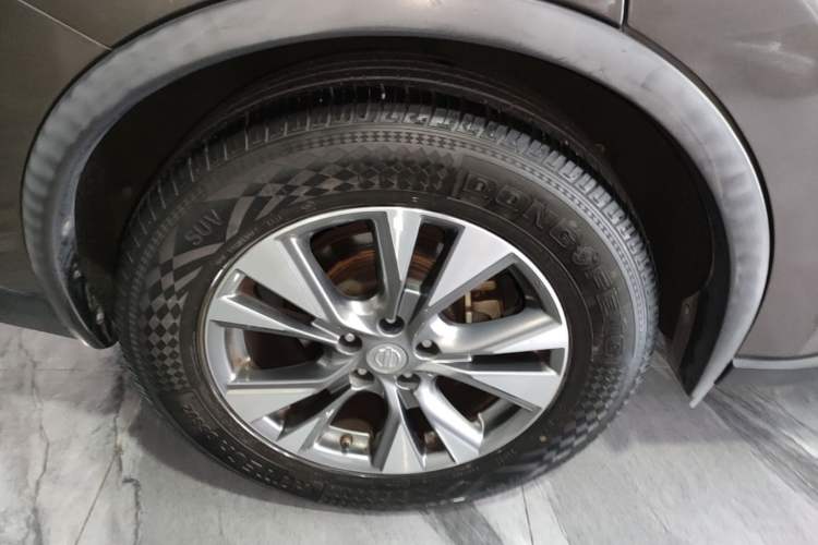 Used Nissan Murano 2017 2.5L XL Two-Wheel Drive Smart Edition Right Rear Wheel Hub
