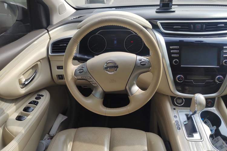 Used Nissan Murano 2017 2.5L XL Two-Wheel Drive Smart Edition Steering Wheel